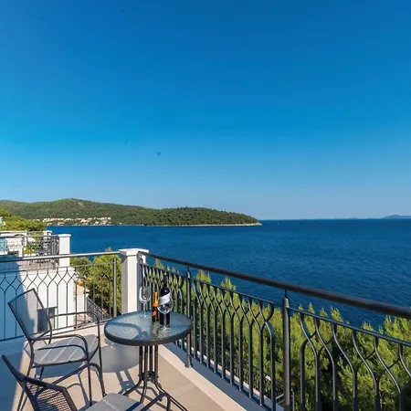 5 Bedroom Lovely In * Smokvica (Korcula)