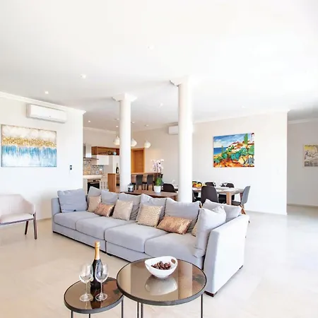 5 Bedroom Lovely In Vakantiehuis