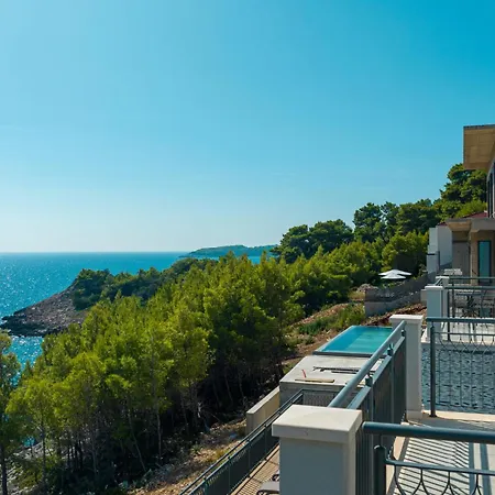 Vakantiehuis 5 Bedroom Lovely In *