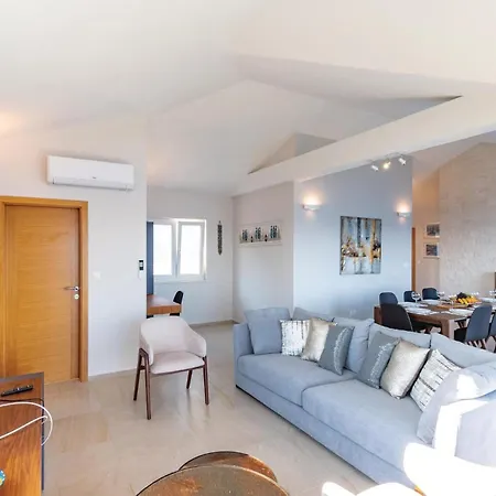 5 Bedroom Lovely In Smokvica (Korcula)