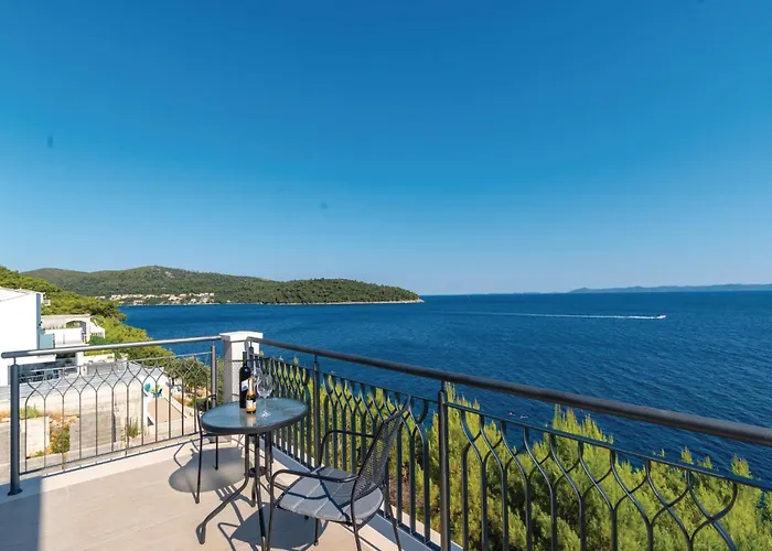 Casa vacanze 5 Bedroom Lovely In *