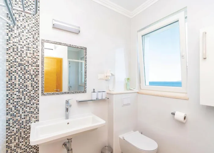 Casa vacanze 5 Bedroom Lovely In *