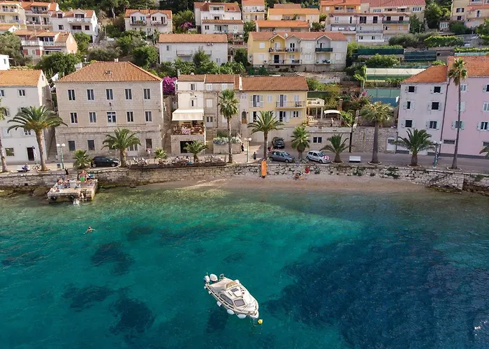 Casa vacanze 5 Bedroom Lovely In Smokvica (Korcula)