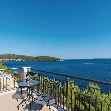 度假居 5 Bedroom Lovely In *