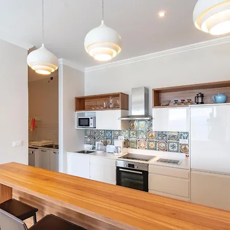 5 Bedroom Lovely In 度假居