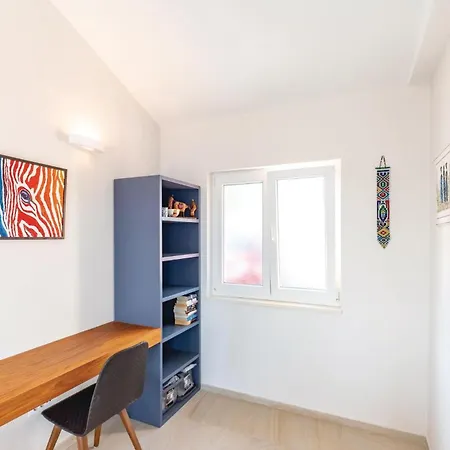 5 Bedroom Lovely In Holiday home