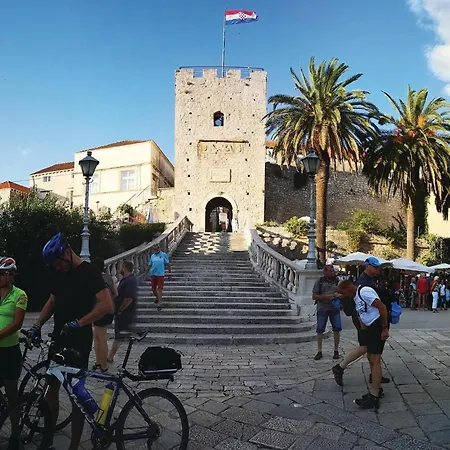 度假居 5 Bedroom Lovely In