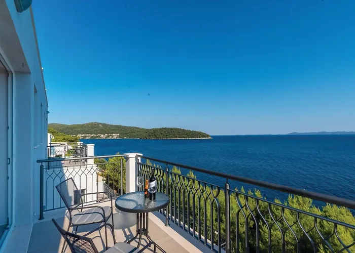 5 Bedroom Lovely In * Smokvica (Korcula)