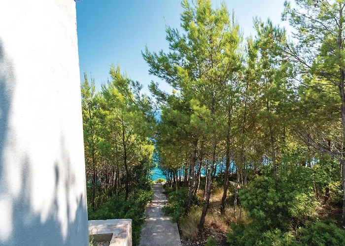 5 Bedroom Lovely In Smokvica (Korcula)