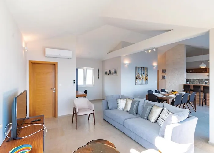 5 Bedroom Lovely In Smokvica (Korcula)